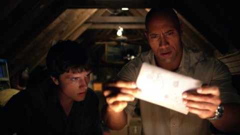 viaje isla misteriosa johnson roca hutcherson