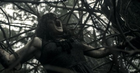 evil dead prision arboles