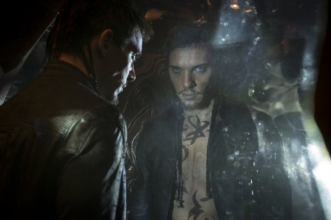 cazadores de sombras ciudad de hueso valentine jonathan rhys meyers