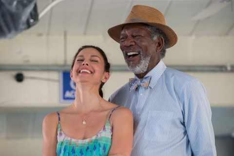ahsley judd morgan freeman dolphin tale 2