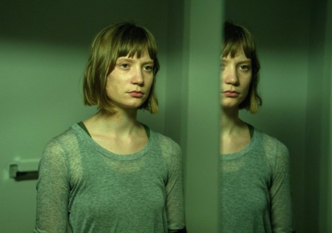 mia wasikowska maps to the stars
