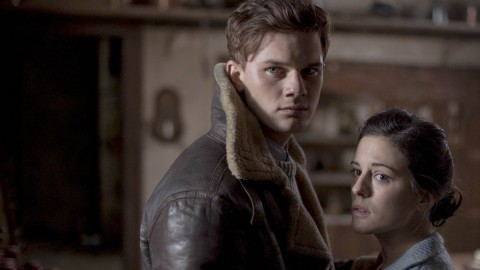 dama de negro 2 jeremy irvine phoebe fox