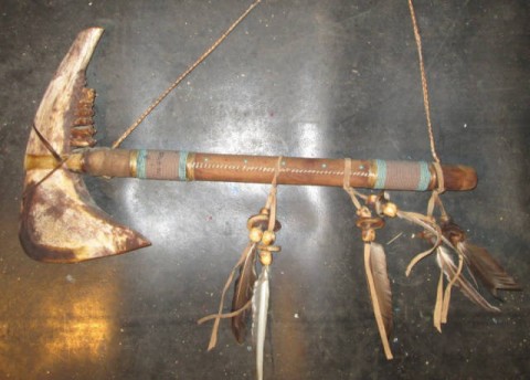 bone tomahawk hacha india