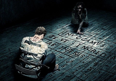 libranos del mal pelicula