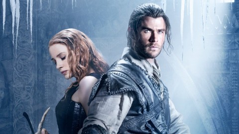 cazador reina del hielo chris hemsworth jessica chastain
