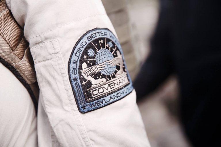 alien covenant traje espacial