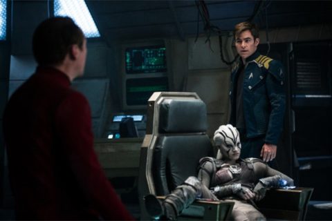 star-trek-beyond-chris-pine-sofia-boutella-600x399
