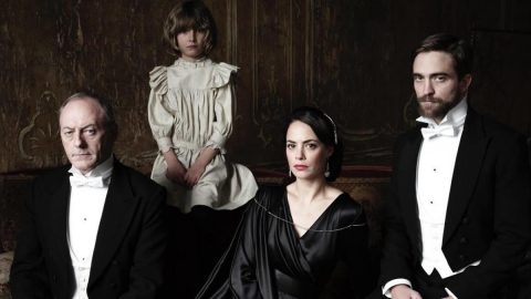elenco childhood of a leader