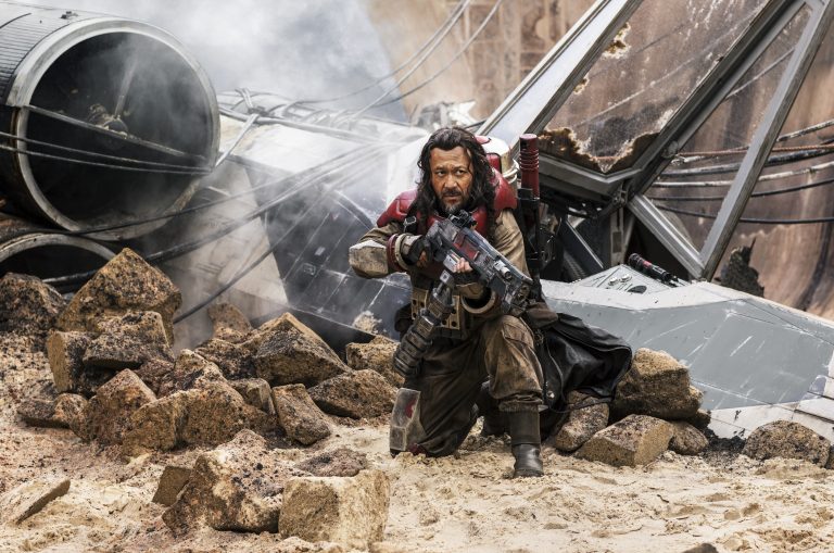 Rogue One: Una Historia de Star Wars - Jiang Wen como Baze Malbus