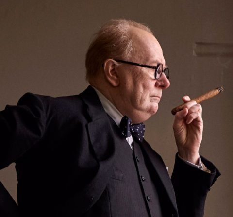 darkest-hour-gary-oldman-winston-churchill-600x559