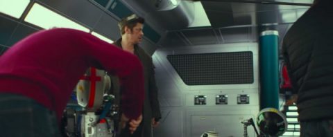 star-wars-the-last-jedi-behind-the-scenes-image-benicio-del-toro-600x248