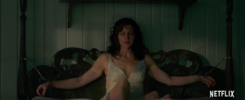 geralds-game-carla-gugino-1-600x246